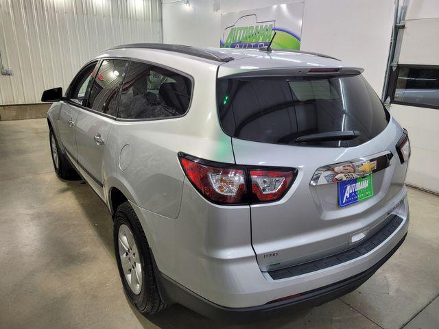 used 2015 Chevrolet Traverse car, priced at $8,800