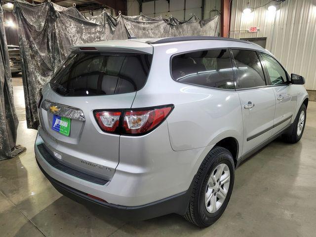 used 2015 Chevrolet Traverse car, priced at $8,800