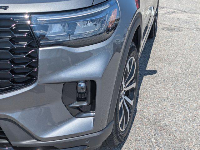 new 2025 Ford Explorer car, priced at $47,102