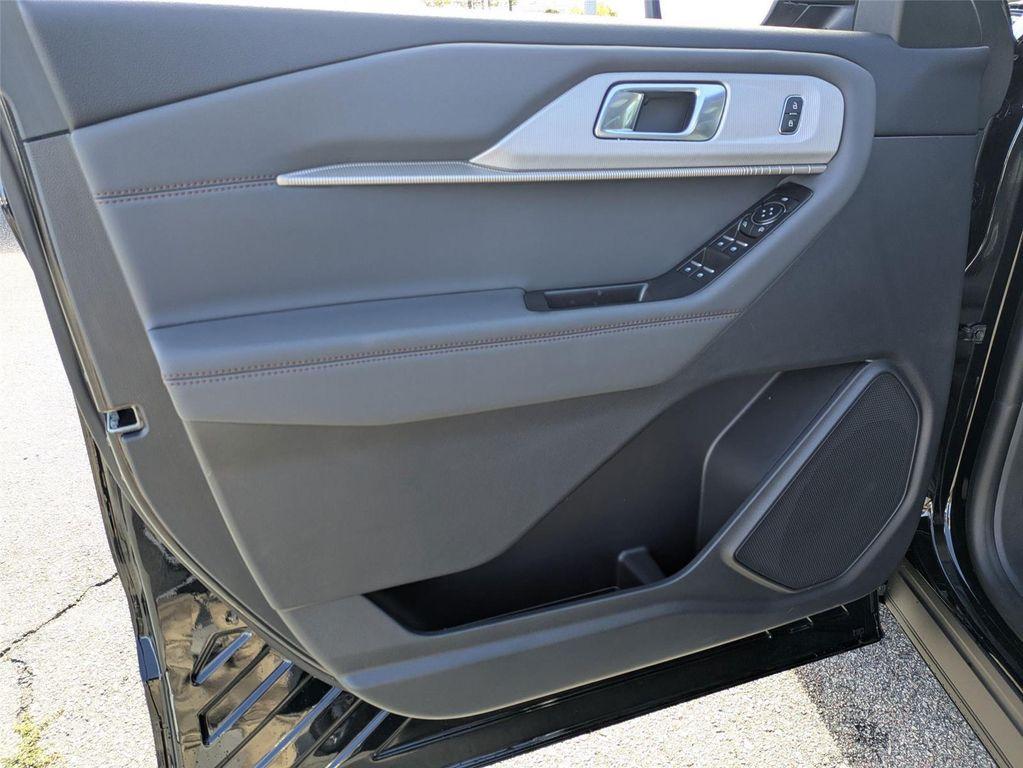 new 2025 Ford Explorer car, priced at $50,755