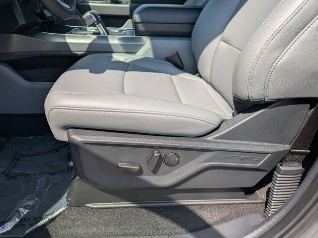 new 2025 Ford F-150 Lightning car