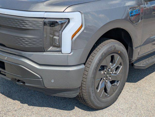 new 2025 Ford F-150 Lightning car