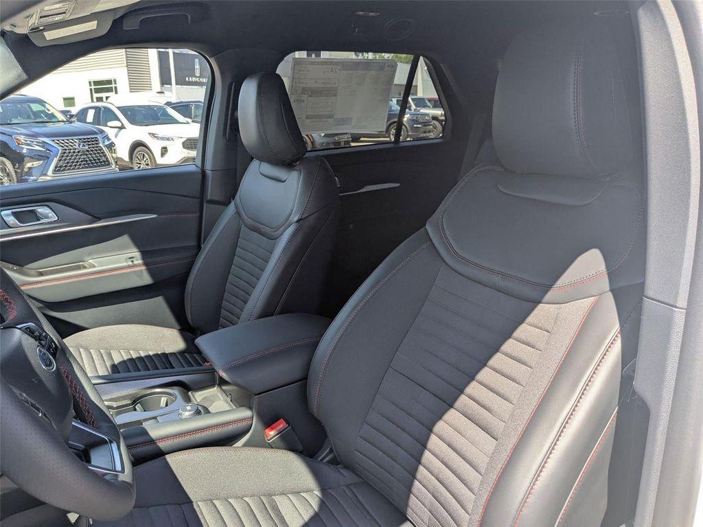 new 2025 Ford Explorer car, priced at $47,387