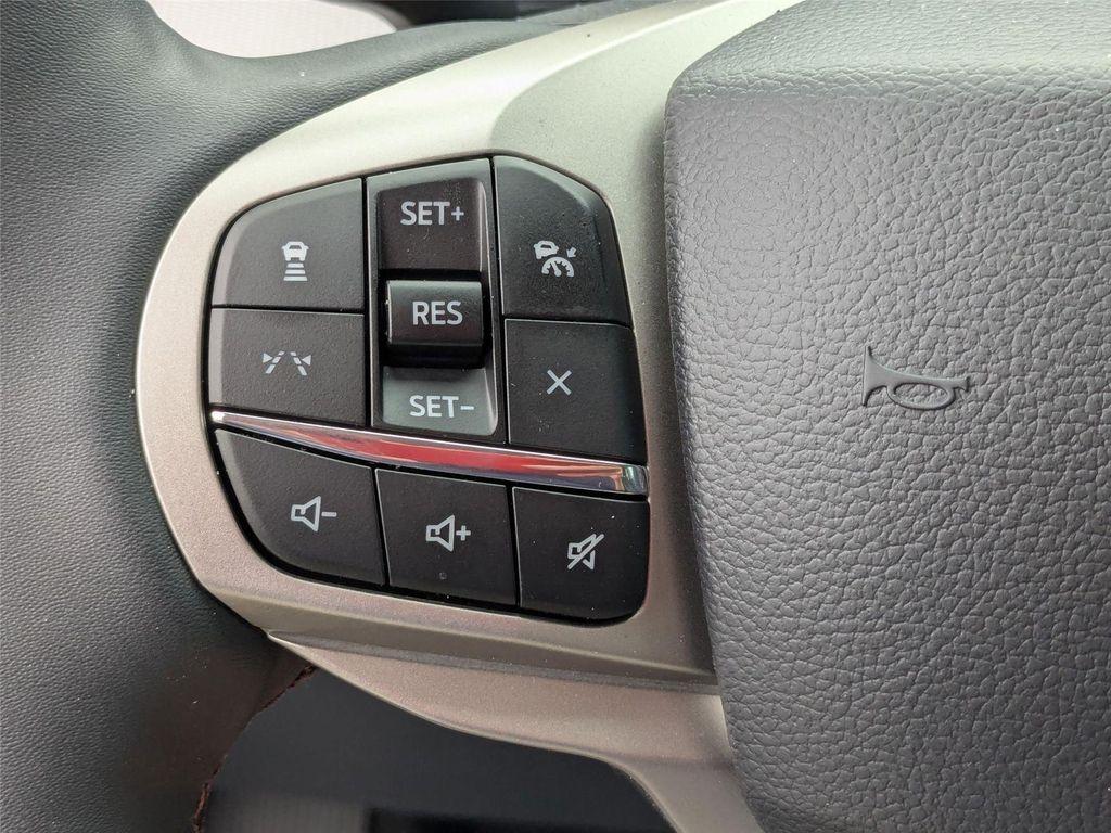 new 2025 Ford Explorer car, priced at $48,660