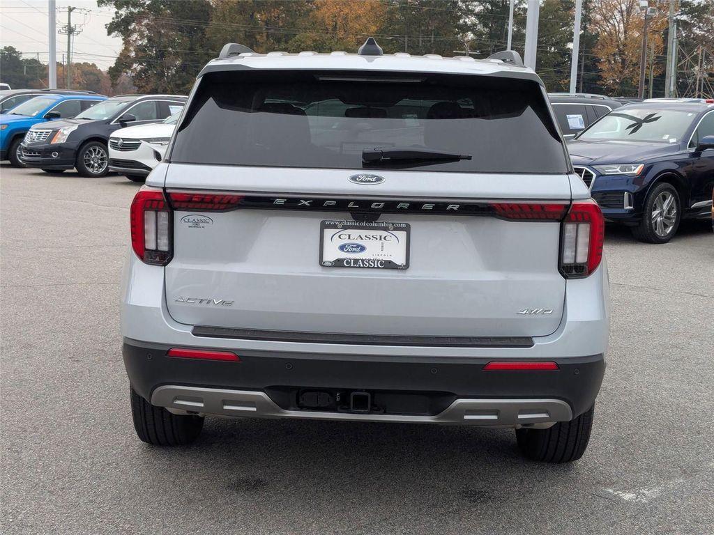 new 2025 Ford Explorer car, priced at $48,660