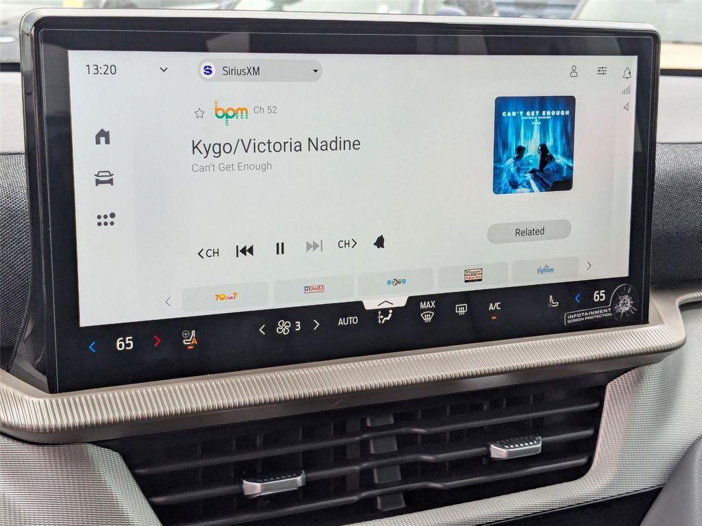 new 2025 Ford Explorer car, priced at $48,660