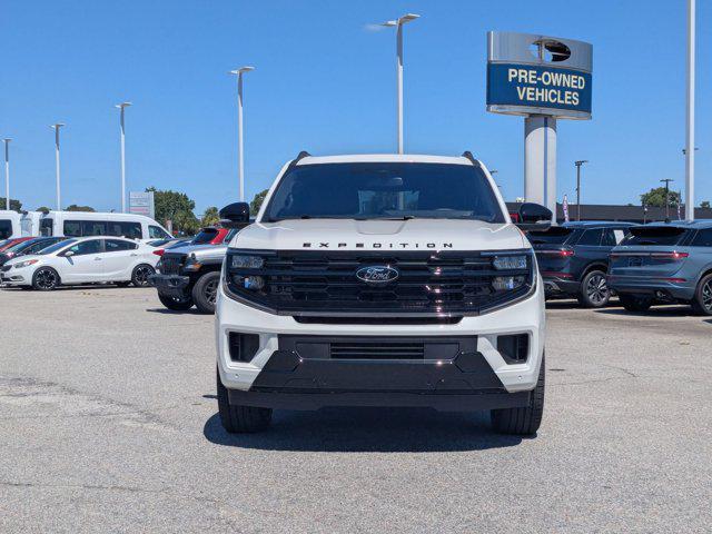 new 2025 Ford Expedition car, priced at $80,034