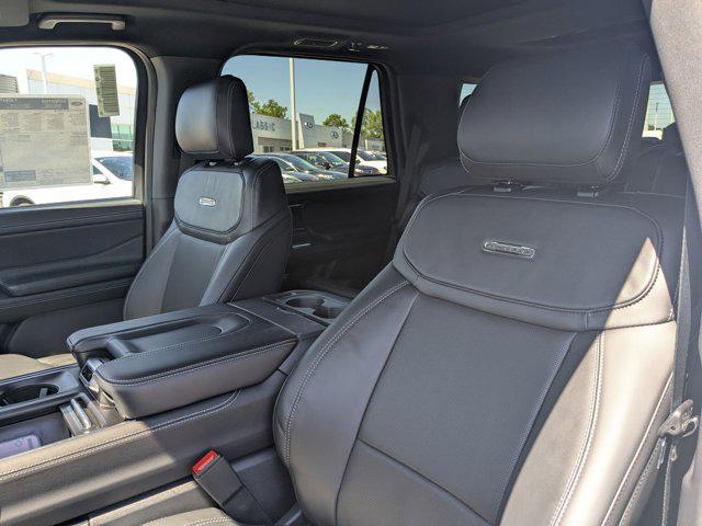 new 2025 Ford Expedition car, priced at $80,034