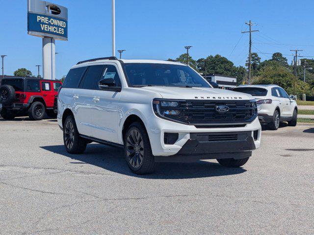 new 2025 Ford Expedition car, priced at $80,034