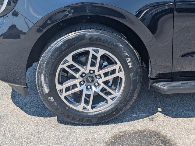 new 2025 Ford Expedition Max car, priced at $70,670