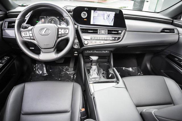 used 2025 Lexus ES 300h car, priced at $45,988