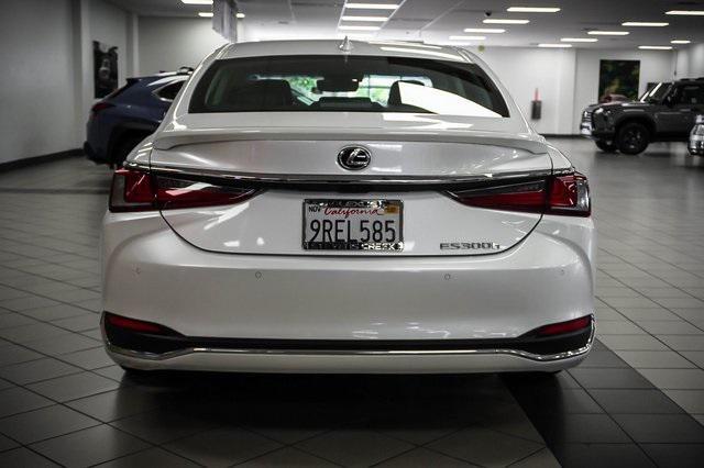 used 2025 Lexus ES 300h car, priced at $45,988