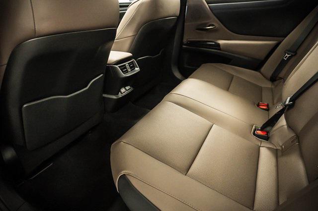 used 2025 Lexus ES 300h car, priced at $47,988