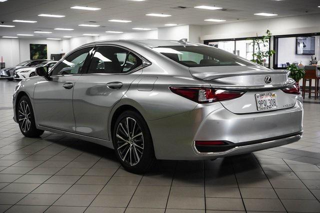 used 2025 Lexus ES 300h car, priced at $47,988