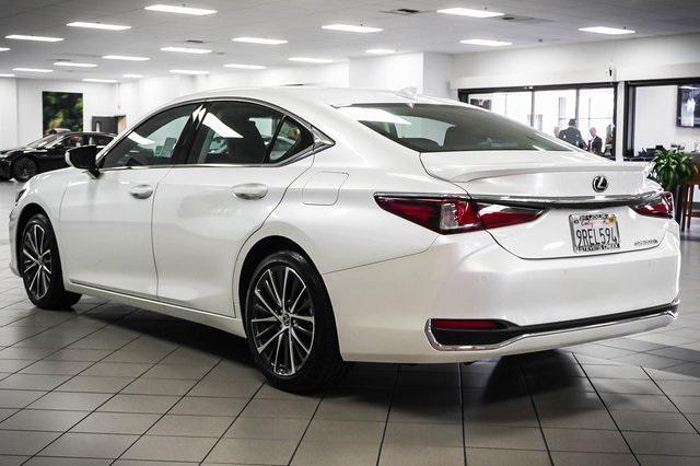 used 2025 Lexus ES 300h car, priced at $47,988