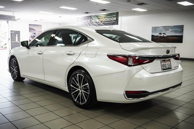 used 2025 Lexus ES 300h car, priced at $47,988