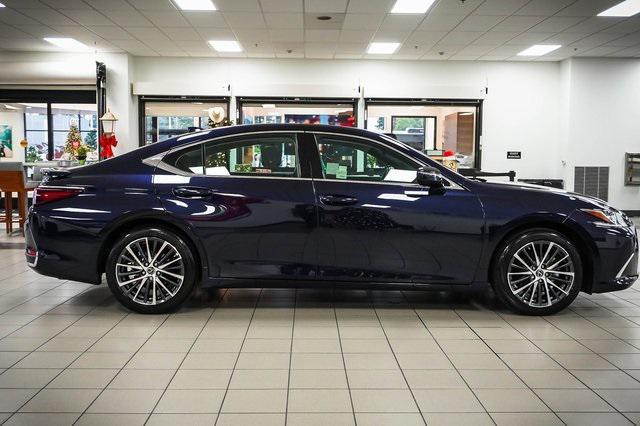 used 2025 Lexus ES 300h car, priced at $46,988