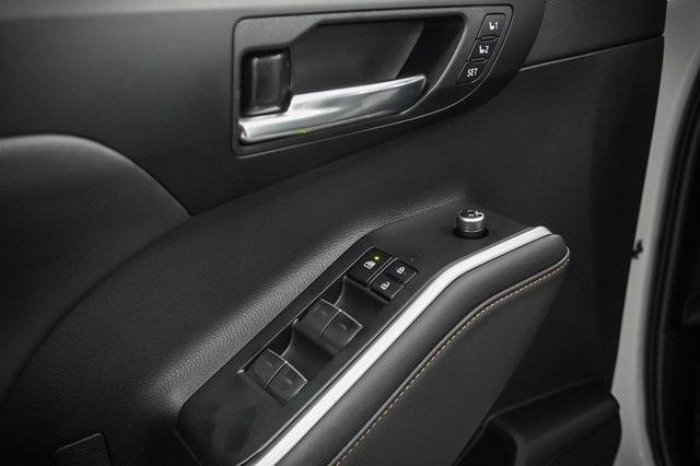 used 2023 Toyota Highlander Hybrid car, priced at $50,988