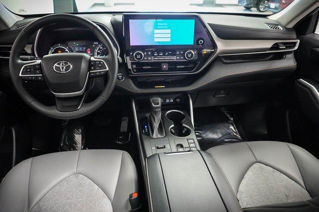 used 2023 Toyota Highlander Hybrid car, priced at $50,988