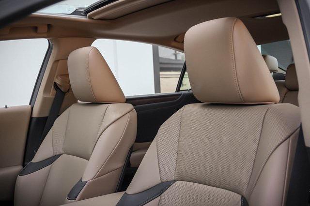 used 2022 Lexus ES 300h car, priced at $40,988