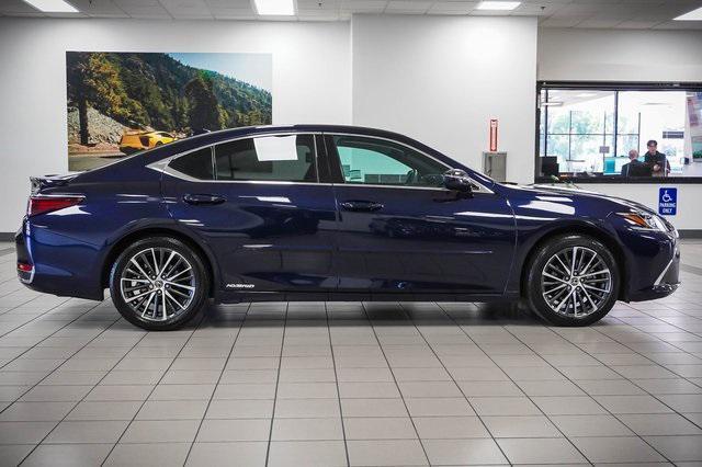 used 2022 Lexus ES 300h car, priced at $40,988