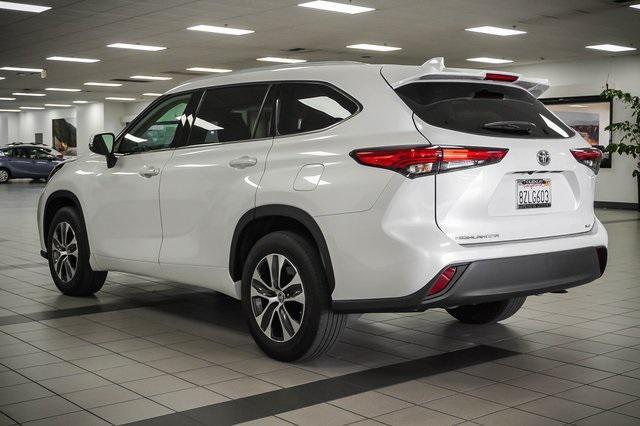 used 2022 Toyota Highlander Hybrid car, priced at $41,988