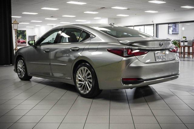 used 2019 Lexus ES 300h car, priced at $39,988