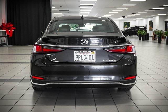 used 2025 Lexus ES 300h car, priced at $47,988