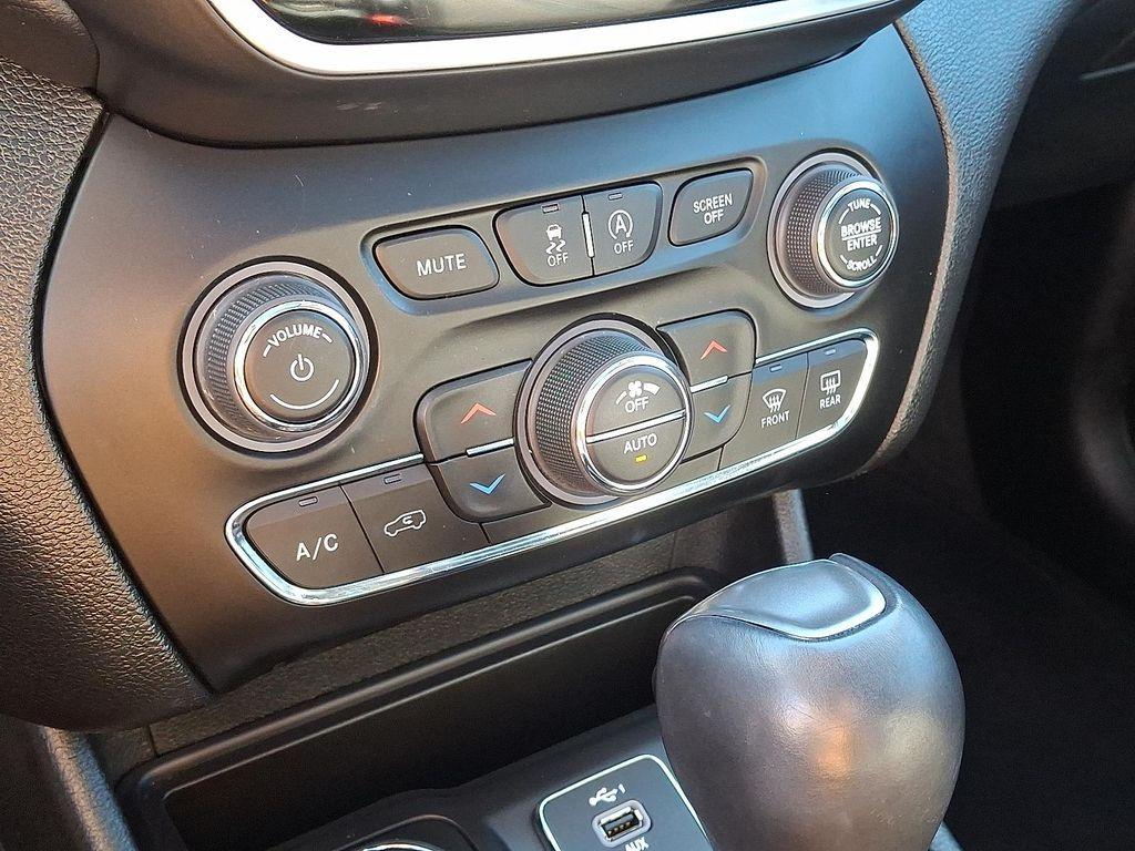 used 2022 Jeep Cherokee car, priced at $21,795