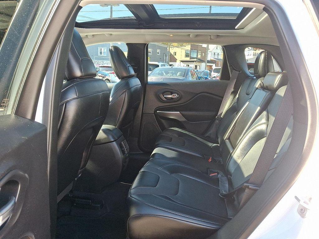 used 2022 Jeep Cherokee car, priced at $21,795