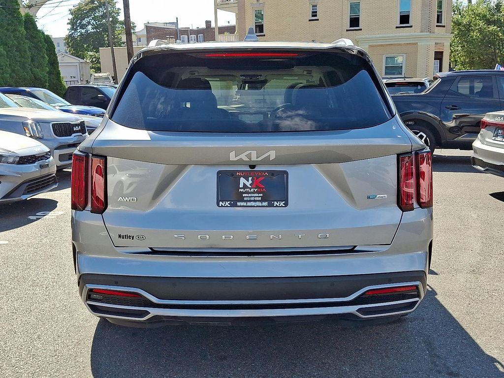 used 2022 Kia Sorento Plug-In Hybrid car, priced at $30,995
