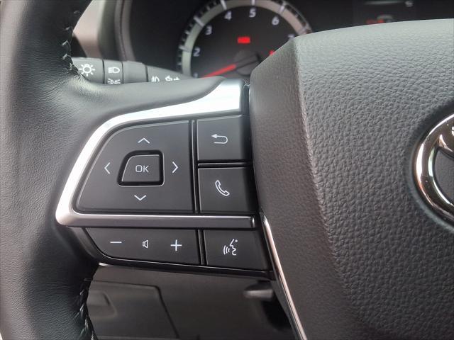 used 2021 Toyota Highlander car, priced at $29,995