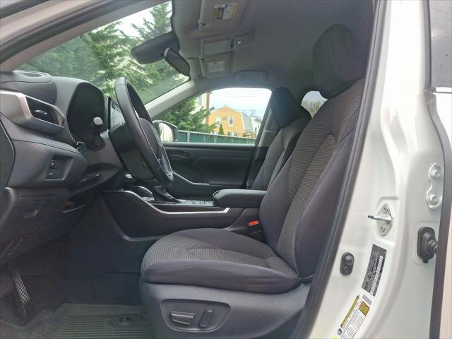 used 2021 Toyota Highlander car, priced at $29,995