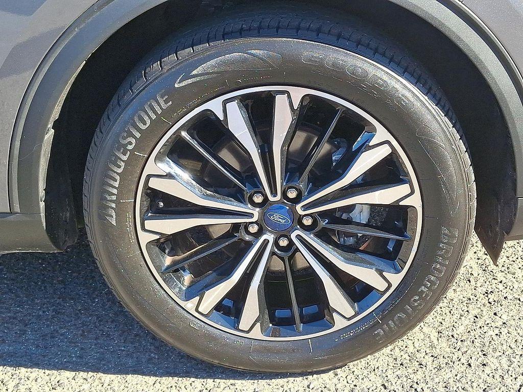 used 2022 Ford Escape car, priced at $18,995