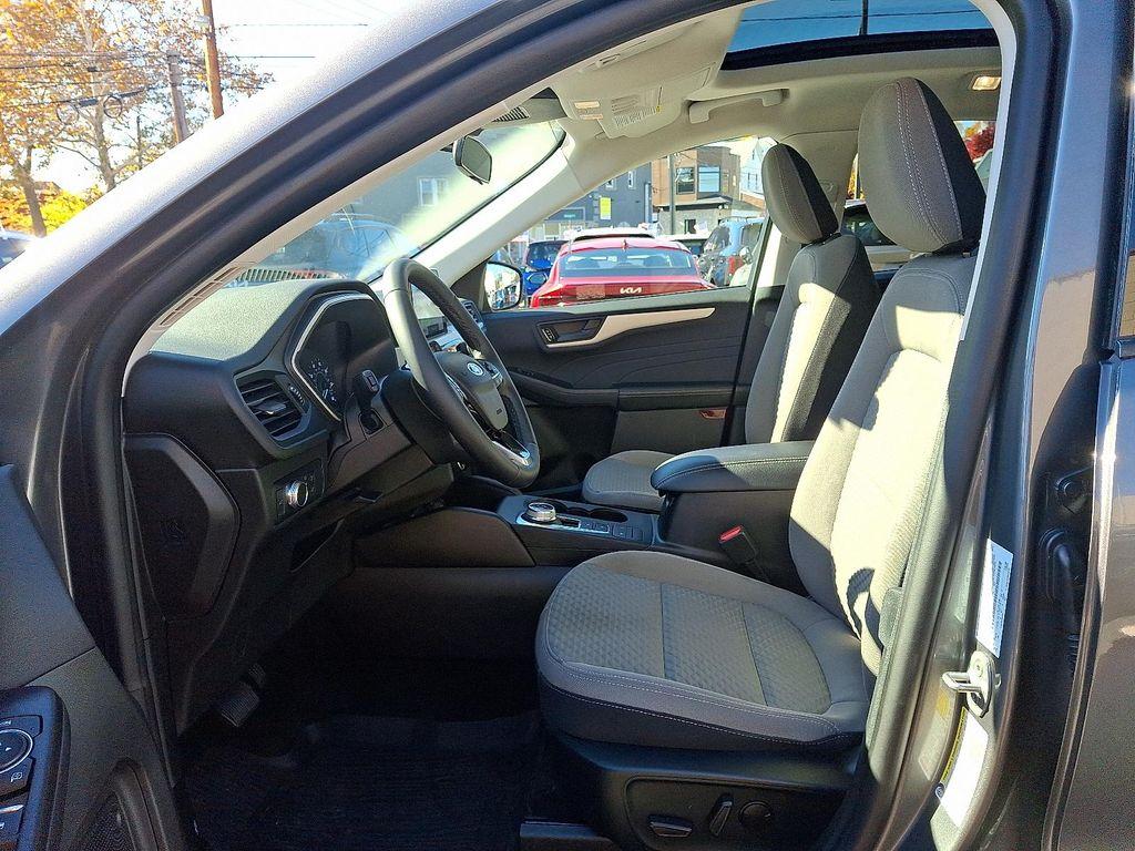 used 2022 Ford Escape car, priced at $18,995