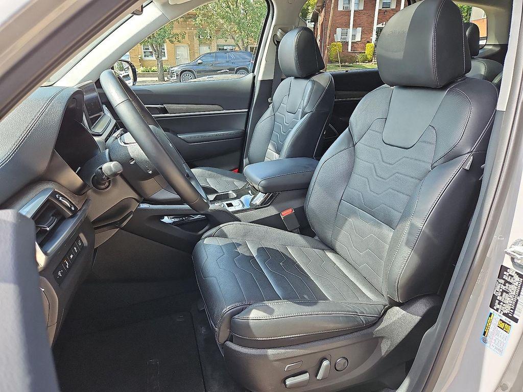 used 2022 Kia Telluride car, priced at $38,625