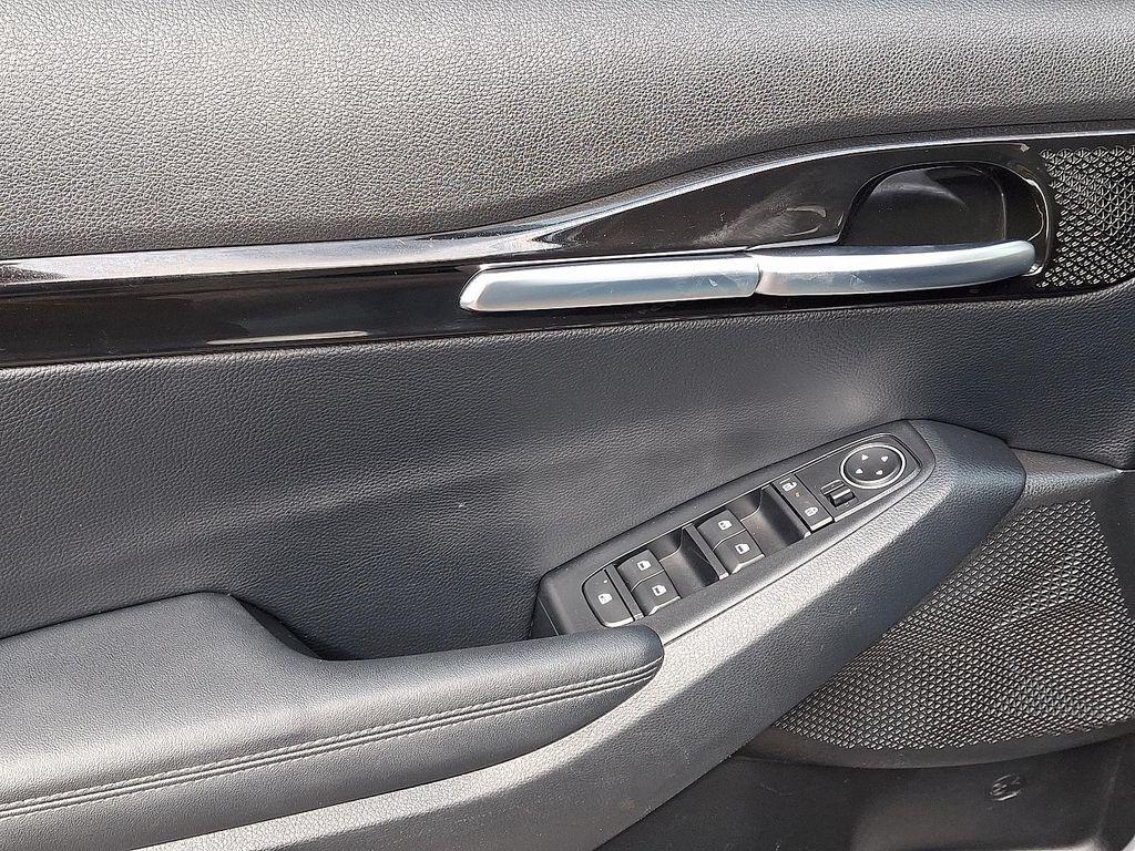 used 2024 Kia Seltos car, priced at $21,995