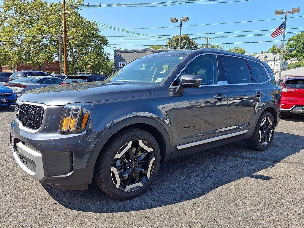 used 2024 Kia Telluride car, priced at $38,995