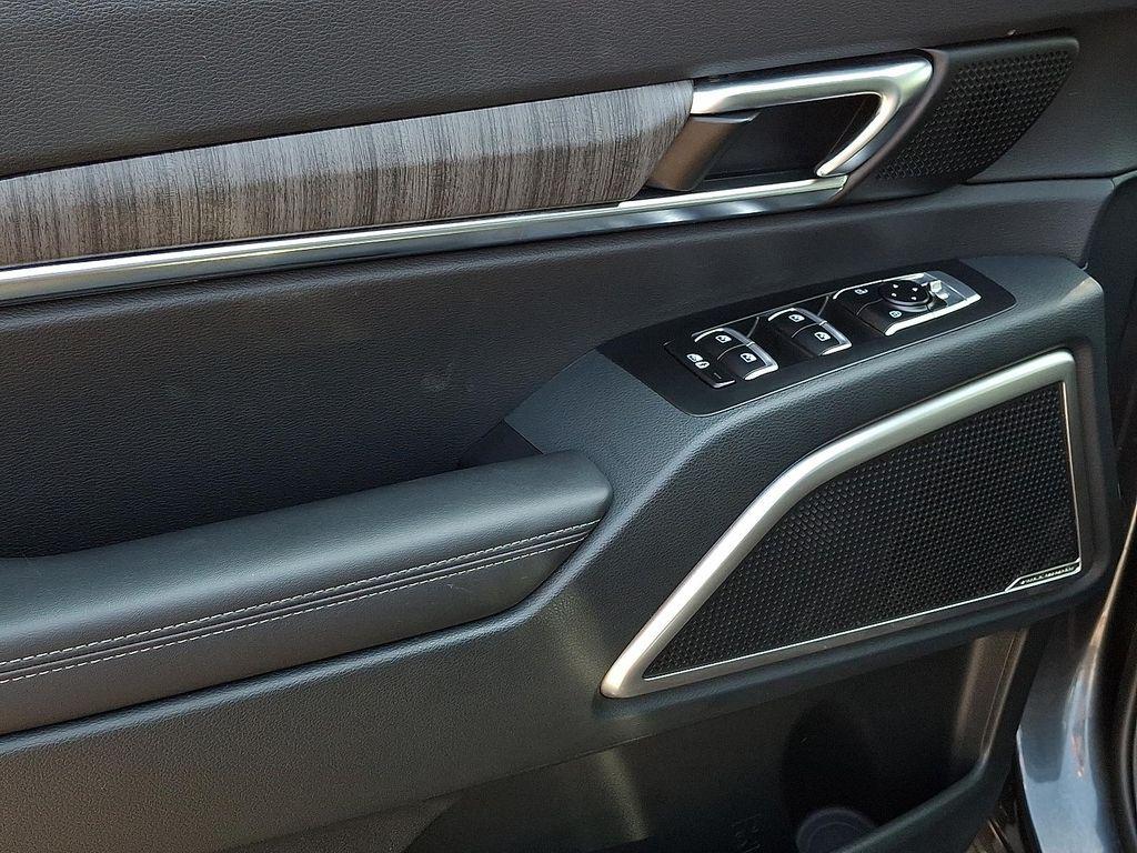 used 2024 Kia Telluride car, priced at $38,995