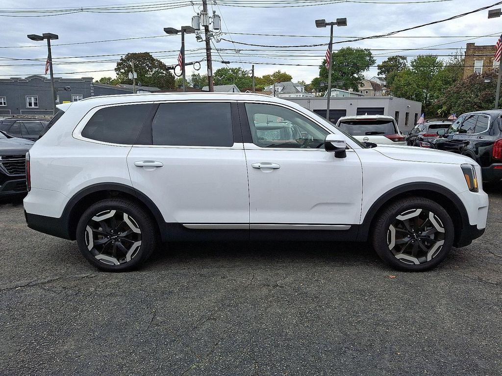 used 2024 Kia Telluride car, priced at $41,299