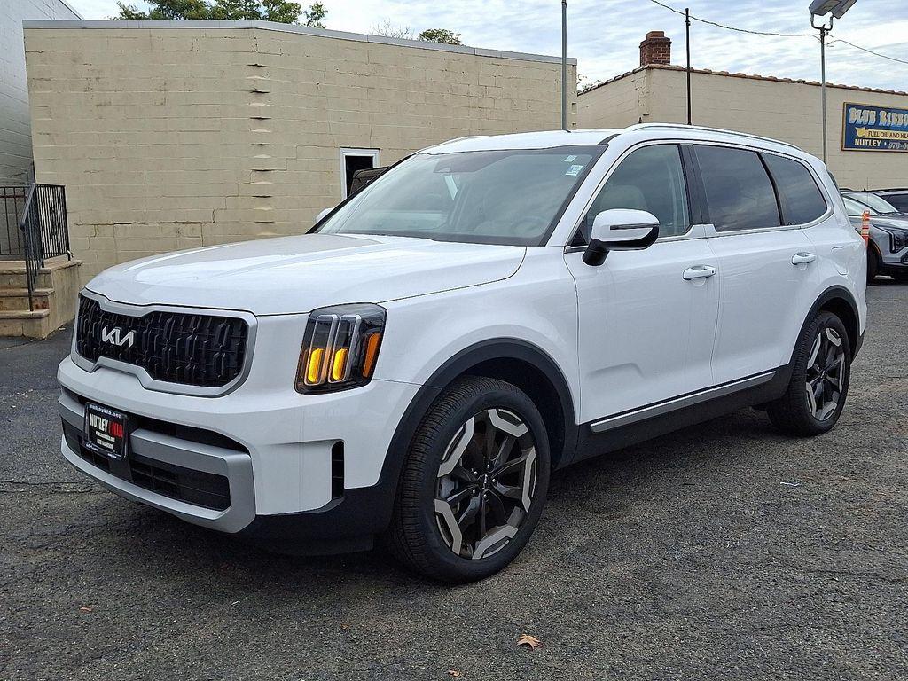 used 2024 Kia Telluride car, priced at $41,299