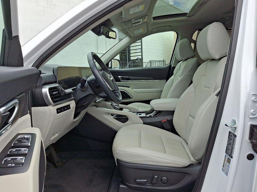 used 2024 Kia Telluride car, priced at $41,299