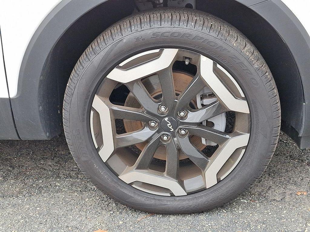 used 2024 Kia Telluride car, priced at $41,299