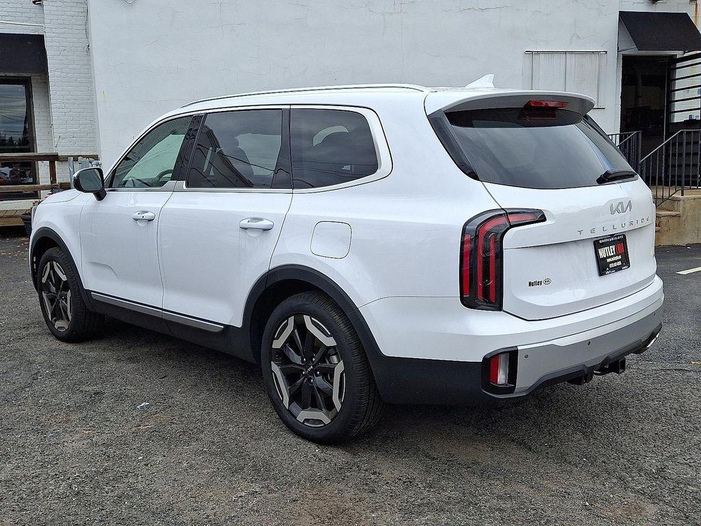 used 2024 Kia Telluride car, priced at $41,299