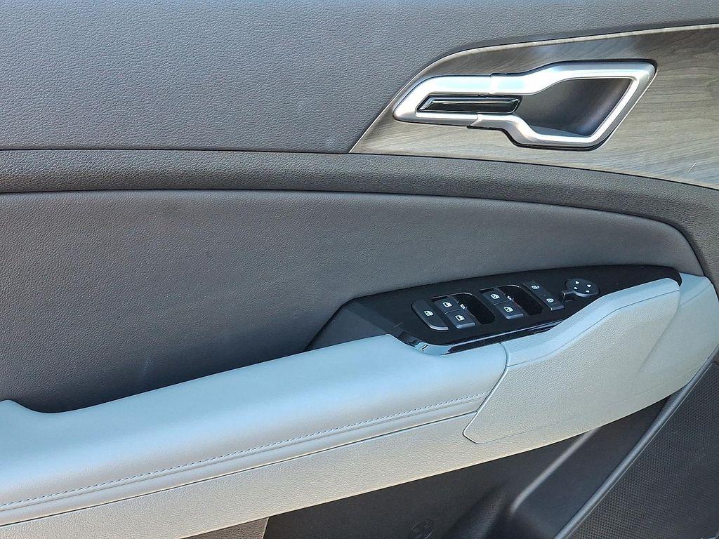 used 2025 Kia Sportage car, priced at $30,995