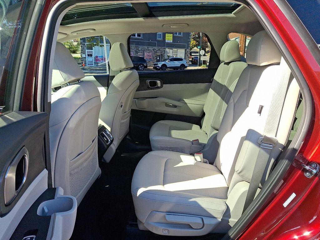 used 2025 Kia Sorento car, priced at $37,999