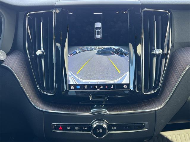 used 2022 Volvo XC60 car, priced at $29,634