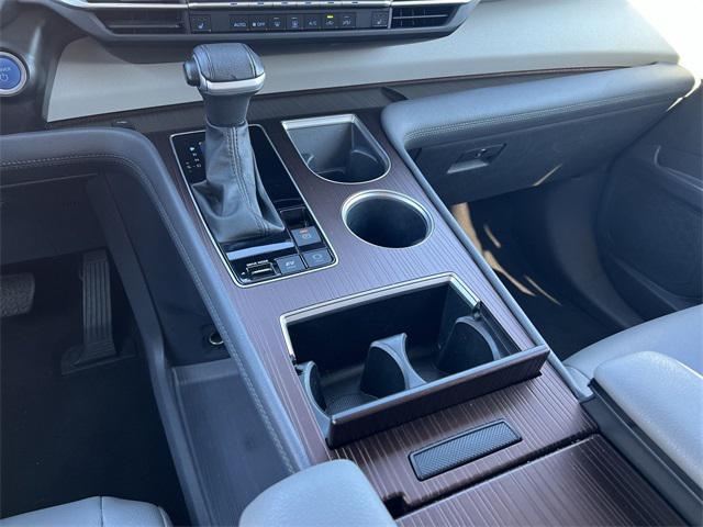 used 2023 Toyota Sienna car, priced at $35,265