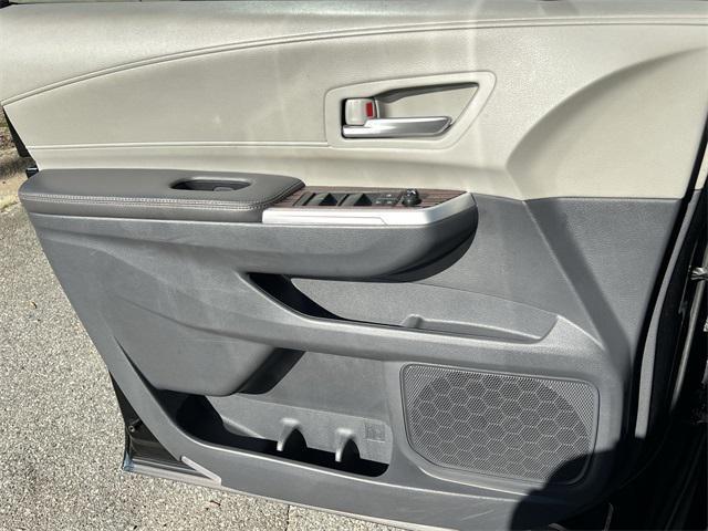used 2023 Toyota Sienna car, priced at $35,265