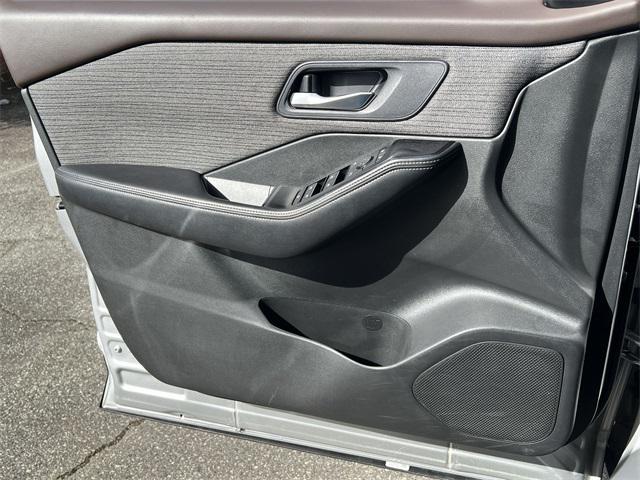 used 2023 Nissan Rogue car, priced at $18,899